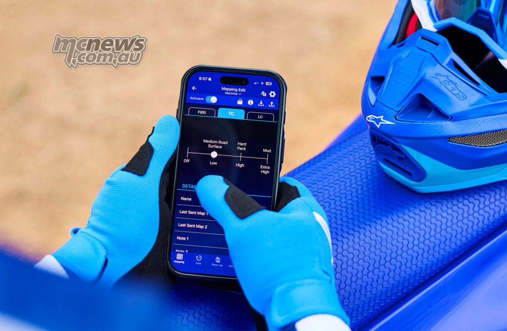 Приложение Yamaha Power Tuner сохраняет функции настройки двигателя, регулировки трекшн-контроля и лаунч-контроля, а YZ250F