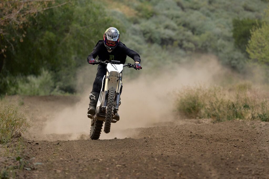 Bonnell запускает 805 RX — первую модель новой линейки e-Moto — фото 4