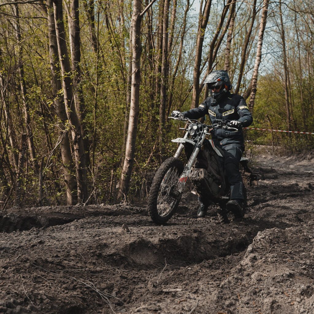 Zero Motorcycles запускает X Line Experience в Бенилюксе — фото 3