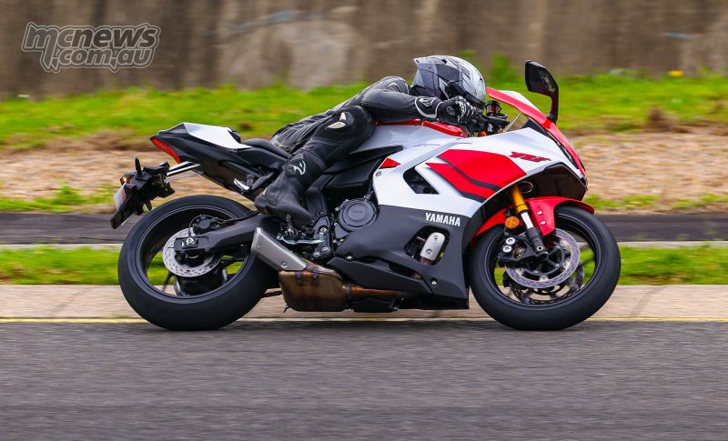 Обзор Yamaha YZF-R7 2026