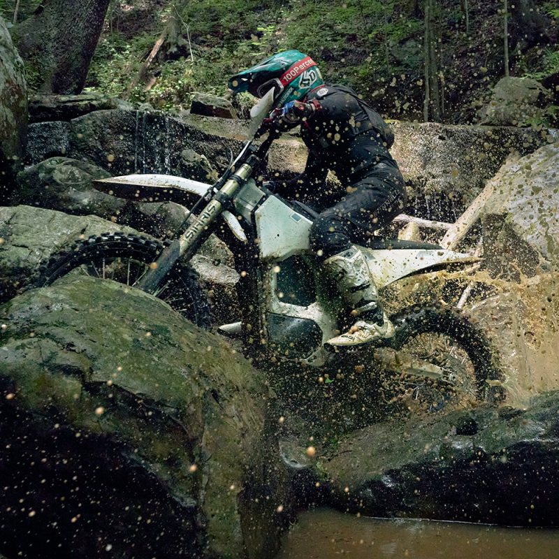Bonnell запускает 805 RX — первую модель новой линейки e-Moto