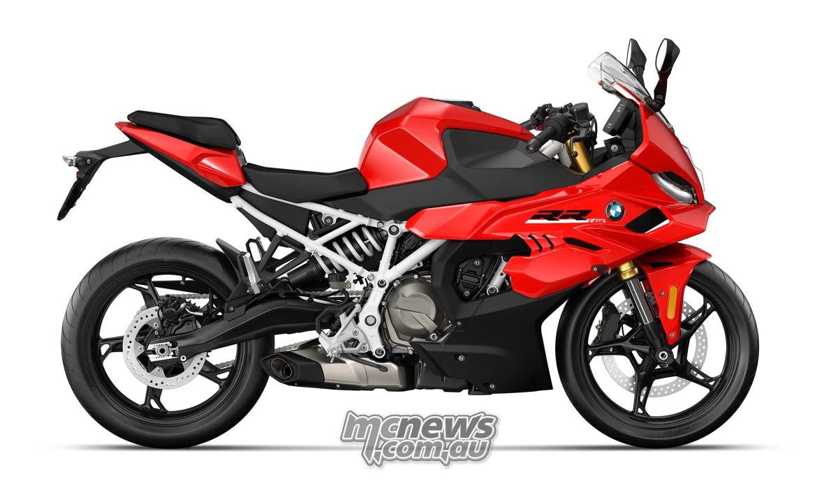 Версия Racing Red Sport оснащается Shift Assistant Pro и спортивной подвеской