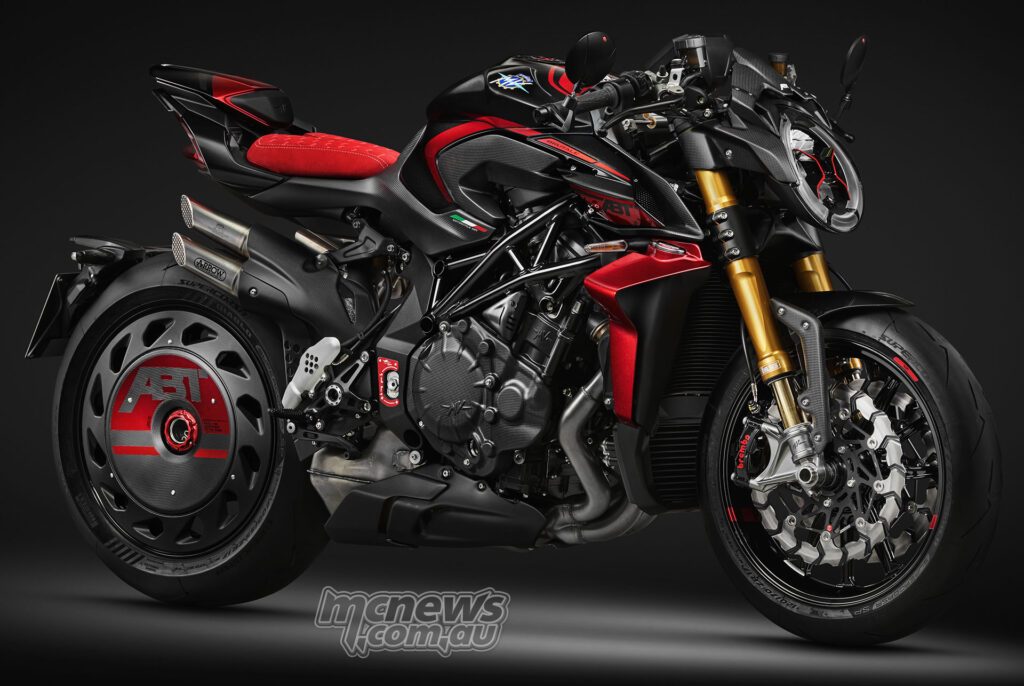 Карбоновая крышка обода заднего колеса — не просто эффектный элемент: MV Agusta заявляет о снижении турбулентности вокруг
