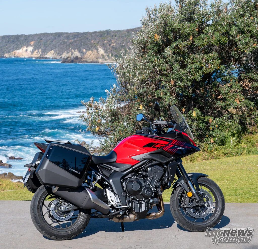 CB1000GT покинул Honda с пробегом менее 100 километров и вернулся через три дня с показанием чуть больше 2500 километров.