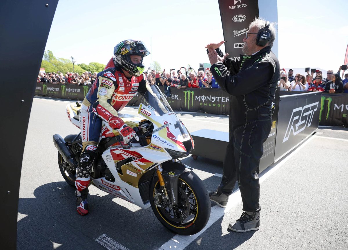 John McGuinness останется в TT и NW200 в 2027 году