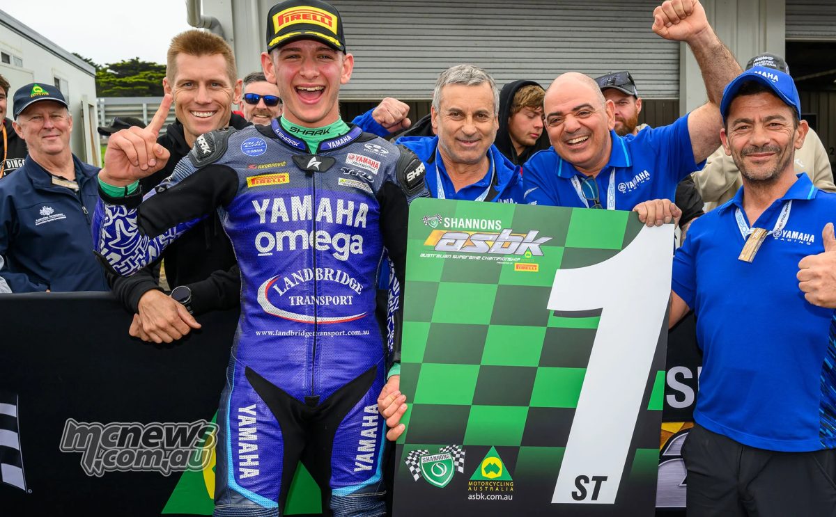 Jonathan Nahlous и Yamaha Racing Team празднуют прорывную победу — Image RbMotoLens