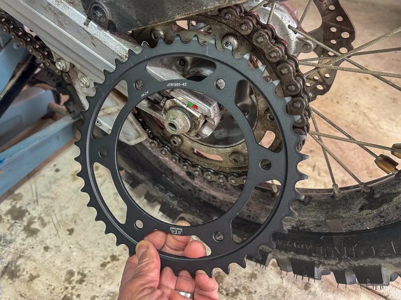 Обзор стальной задней звезды JT Sprockets: передаточные числа для CRF300L Rally