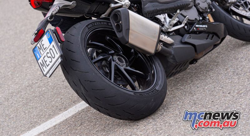 Metzeler Sportec 01 и 01 RS: две версии одной идеи