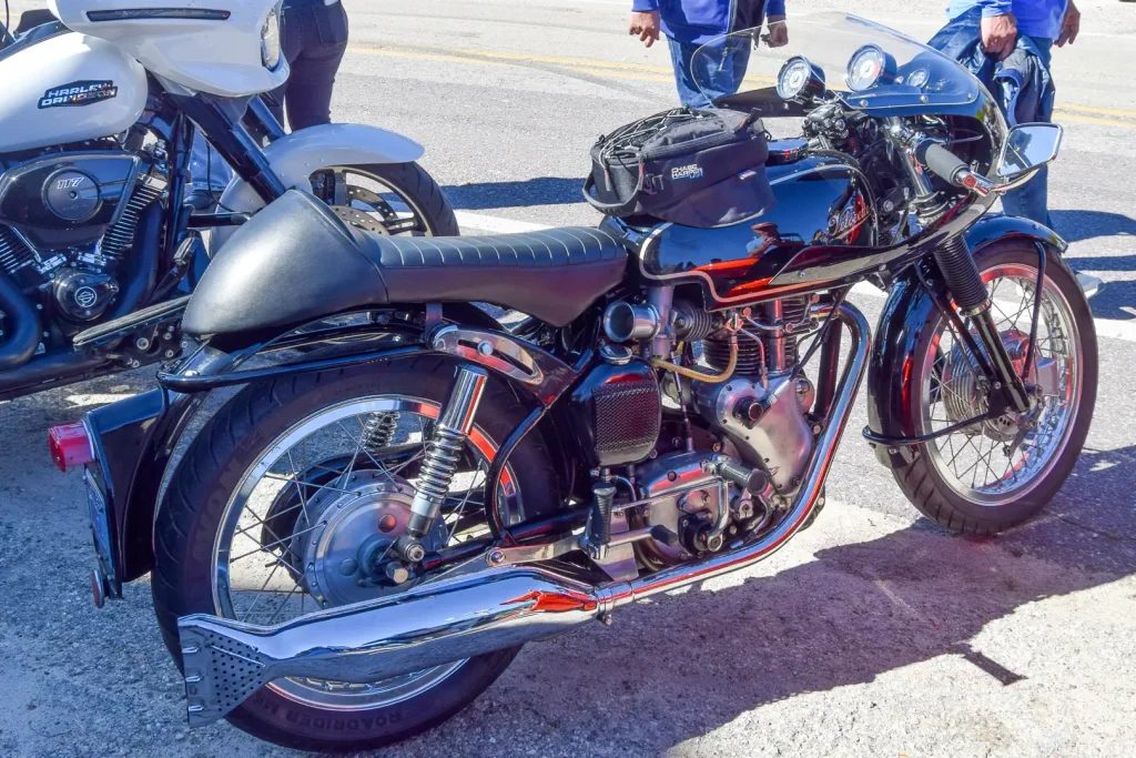 За этот Velocette Venom, пожалуй, можно отдать голос как за лучший классический кафе-мотоцикл