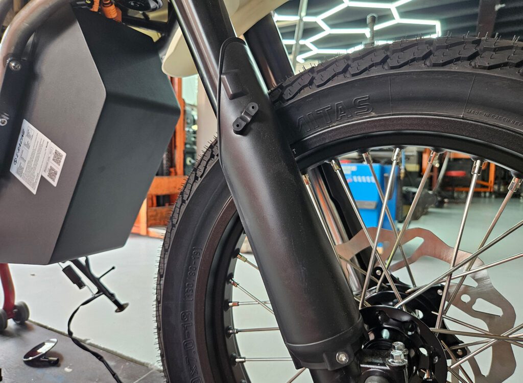 Trevor Motorcycles начала поставки DTRe Vince — фото 4