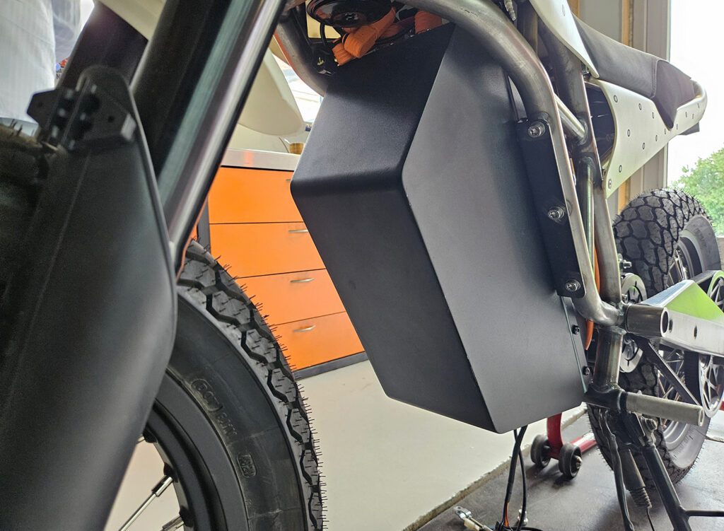 Trevor Motorcycles начала поставки DTRe Vince