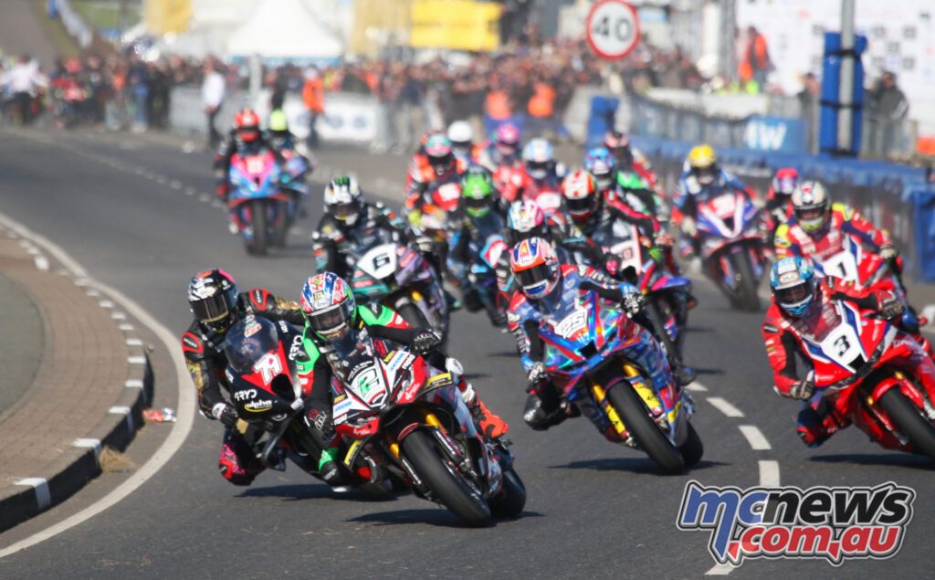 Первая гонка Superbike North West 200