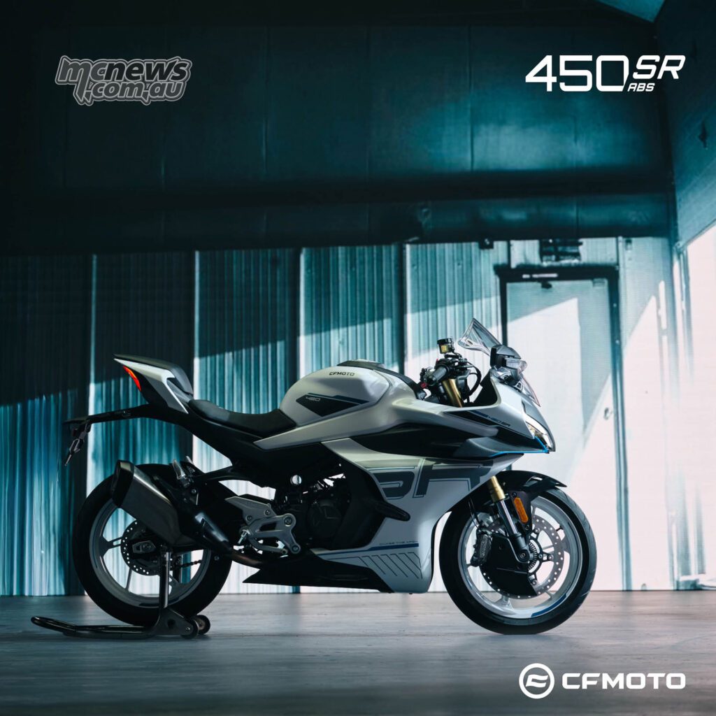 CFMOTO 450SR дополняет акцию Ride Forward Sale полностью обтекаемым спортвариантом, а промо-цены с учетом выезда действуют