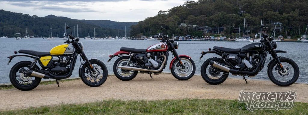 Ориентированная на наследие Gold Star 650 в компании с Bantam 350 и Scrambler 650.