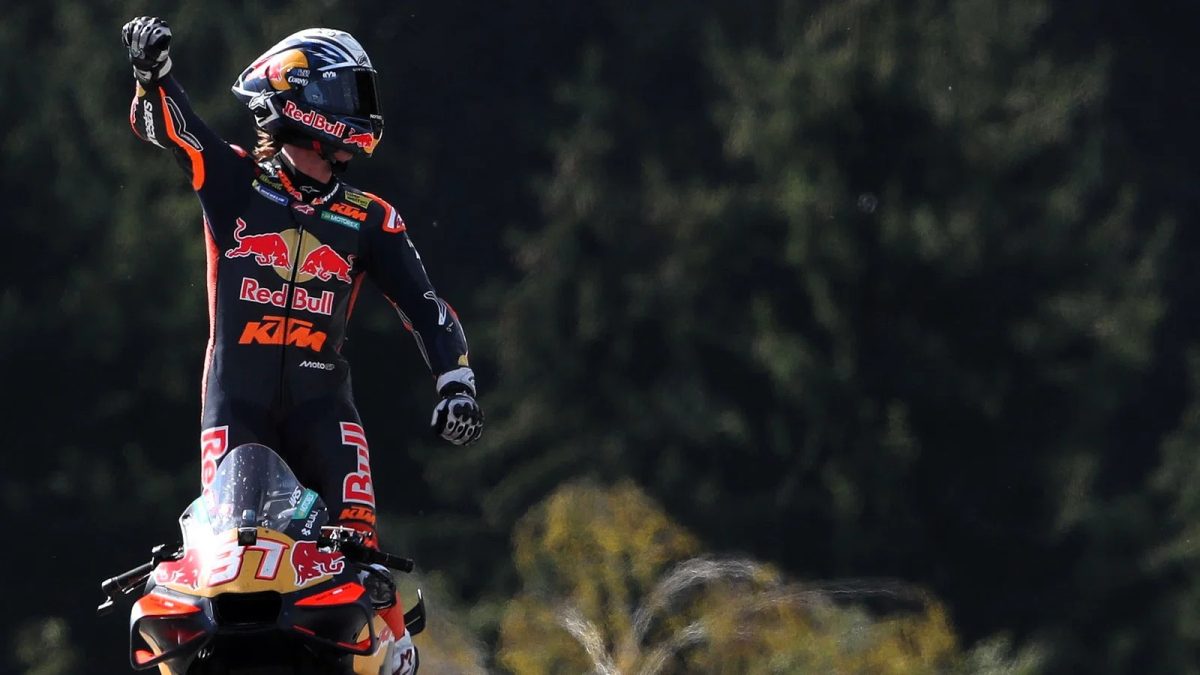Треватан отметил рост Педро Акосты в KTM
