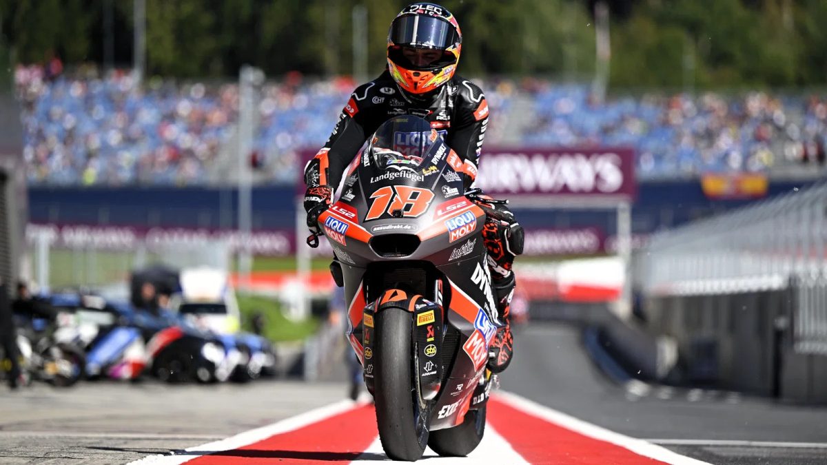 Гюнтер Штайнер объяснил «очень сложное» решение по составу Tech3 в MotoGP