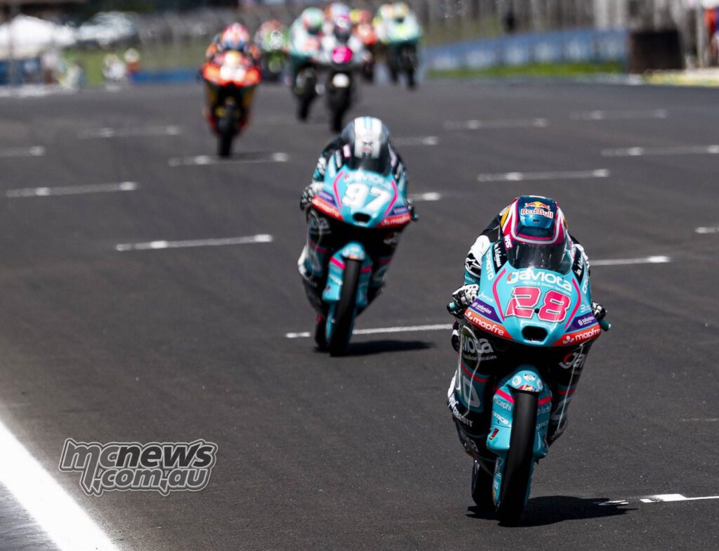 MotoGP 2026 — второй этап — Бразилия — Moto3 — Килес лидирует перед Морелли