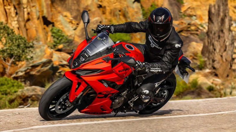 Специальное издание Suzuki GSX-8R предлагает больше, чем просто «смелую новую графику»