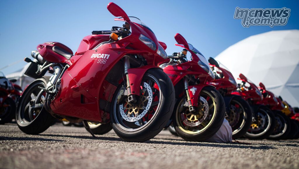 От 916 до 998 супербайки Ducati эпохи Тамбурини остаются одной из ключевых опор современной идентичности марки.
