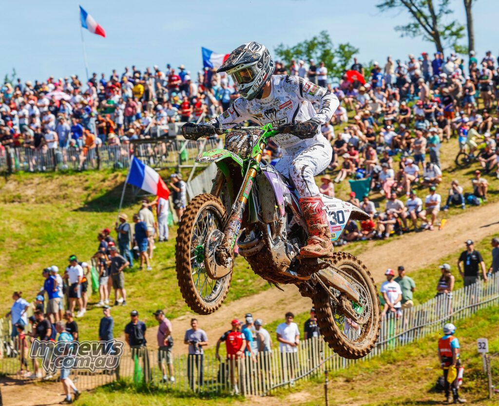 Джейк Кэннон дебютировал в Гран-при MX2 во Франции, набрав очки в обоих заездах за Venum BUD Racing Kawasaki.