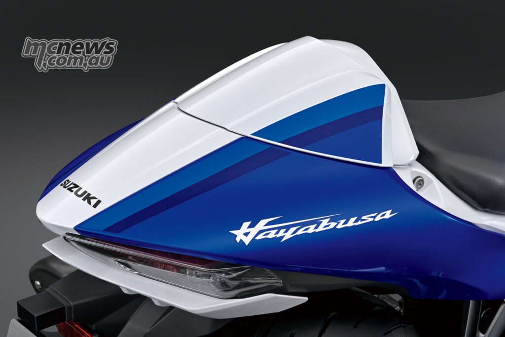 Сиденье-коврик входит в стандартное оснащение Suzuki Hayabusa Special Edition 2026 года.