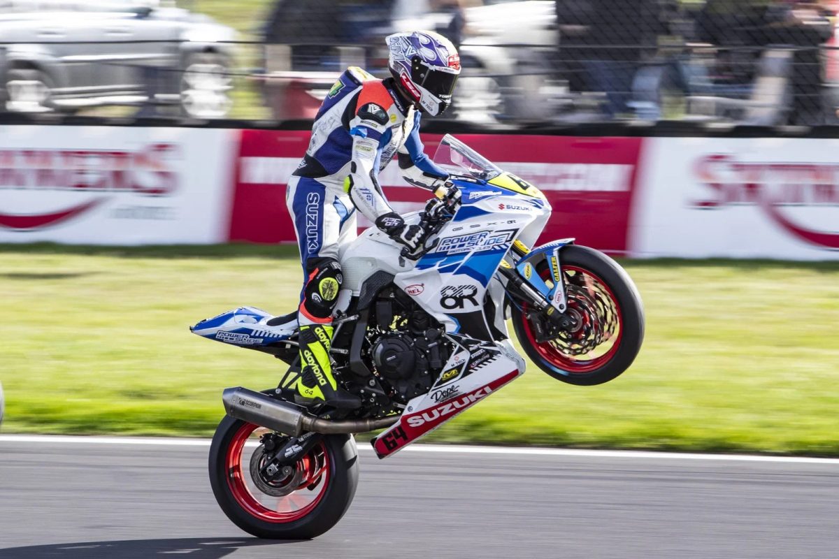 Suzuki GSX-8R снова выиграл титул в Британии