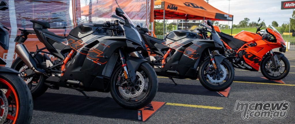 Я уже был знаком с Duke R, владея Duke 990, но RC R стал для меня новым опытом