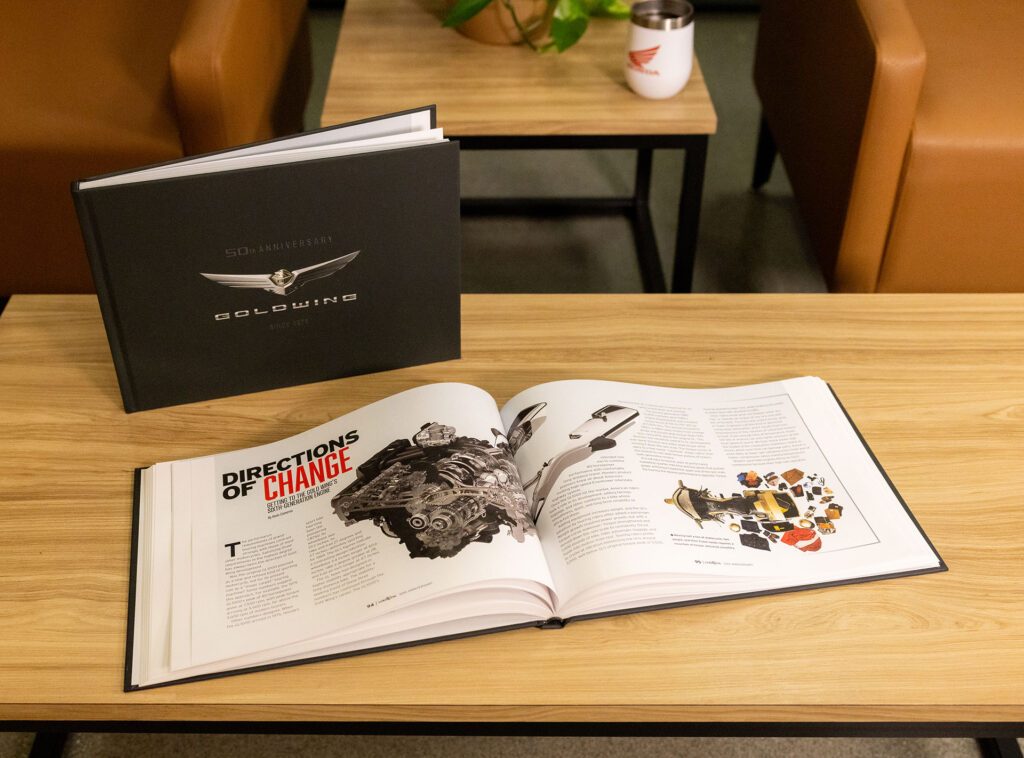 Лимитированная книга Gold Wing 50th Anniversary рассказывает о пяти десятилетиях истории туристических мотоциклов Honda.