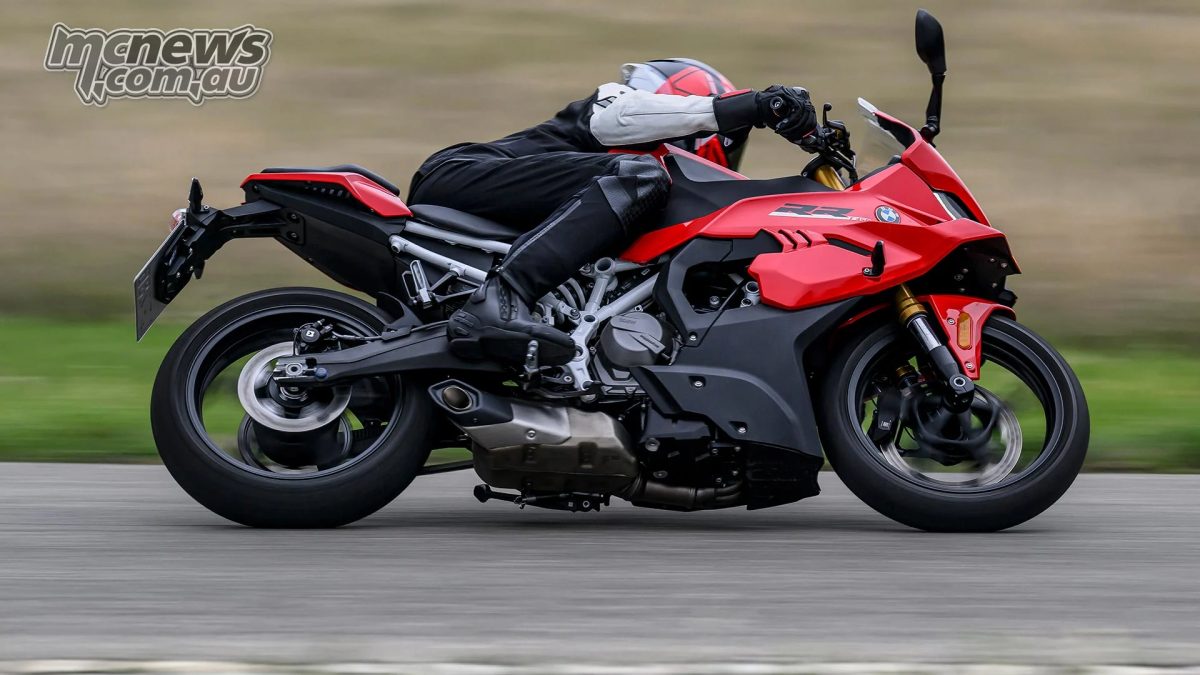 BMW позиционирует F 450 RR как мотоцикл для извилистых дорог и трек-дней