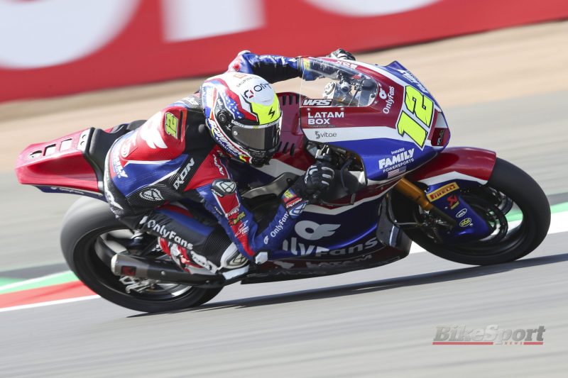 Результаты Moto2 на Гран-при Великобритании 2026, воскресенье: гонка