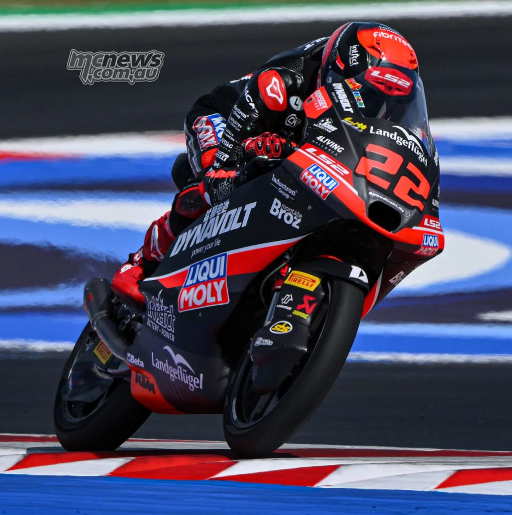 Дэвид Альманса возглавил Practice Moto3 с результатом 1:40.767, опередив австралийца Джоэла Келсо на 0.402 секунды