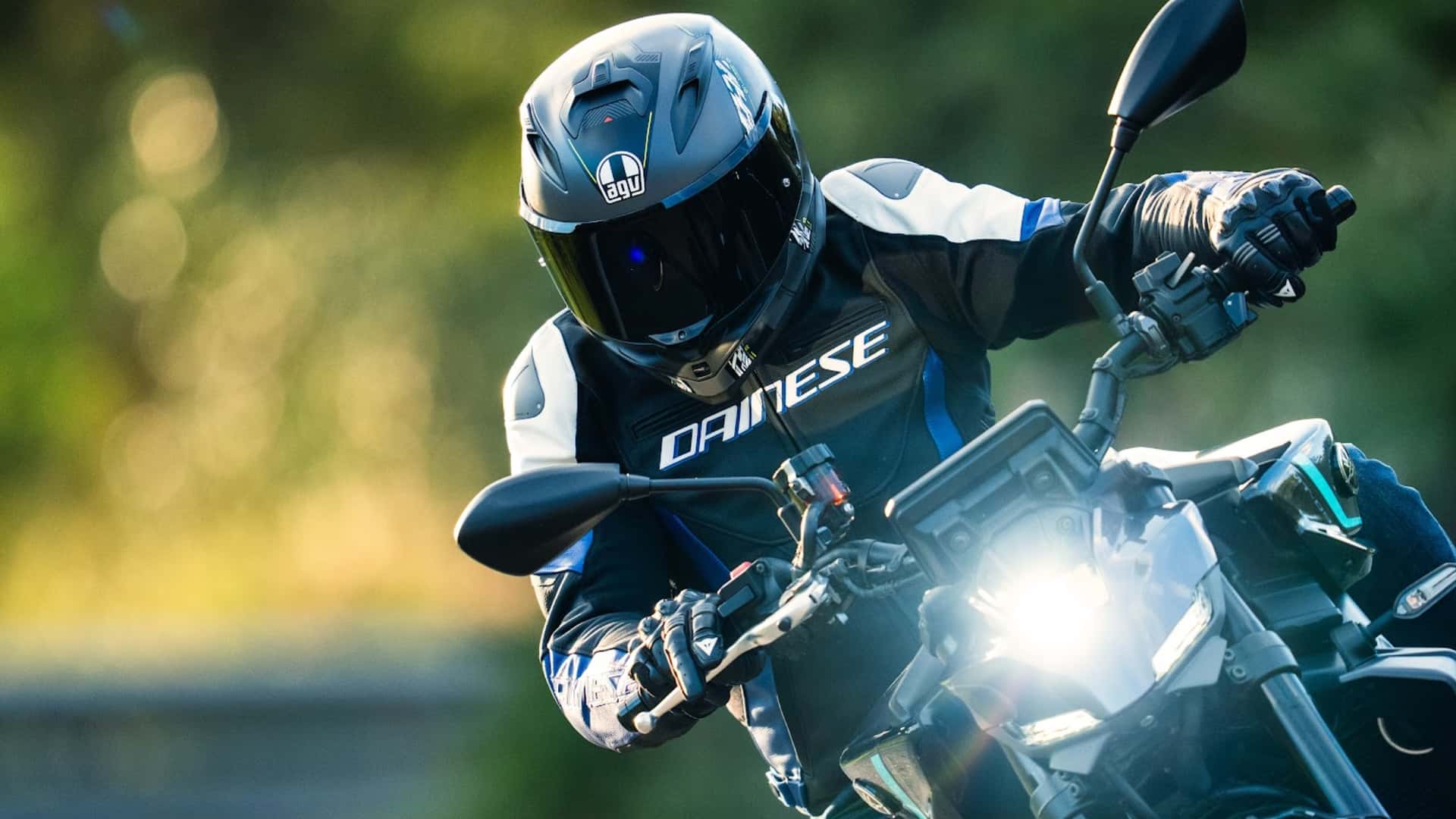AGV K7: шлем, который одинаково уместен и на треке, и в повседневной езде