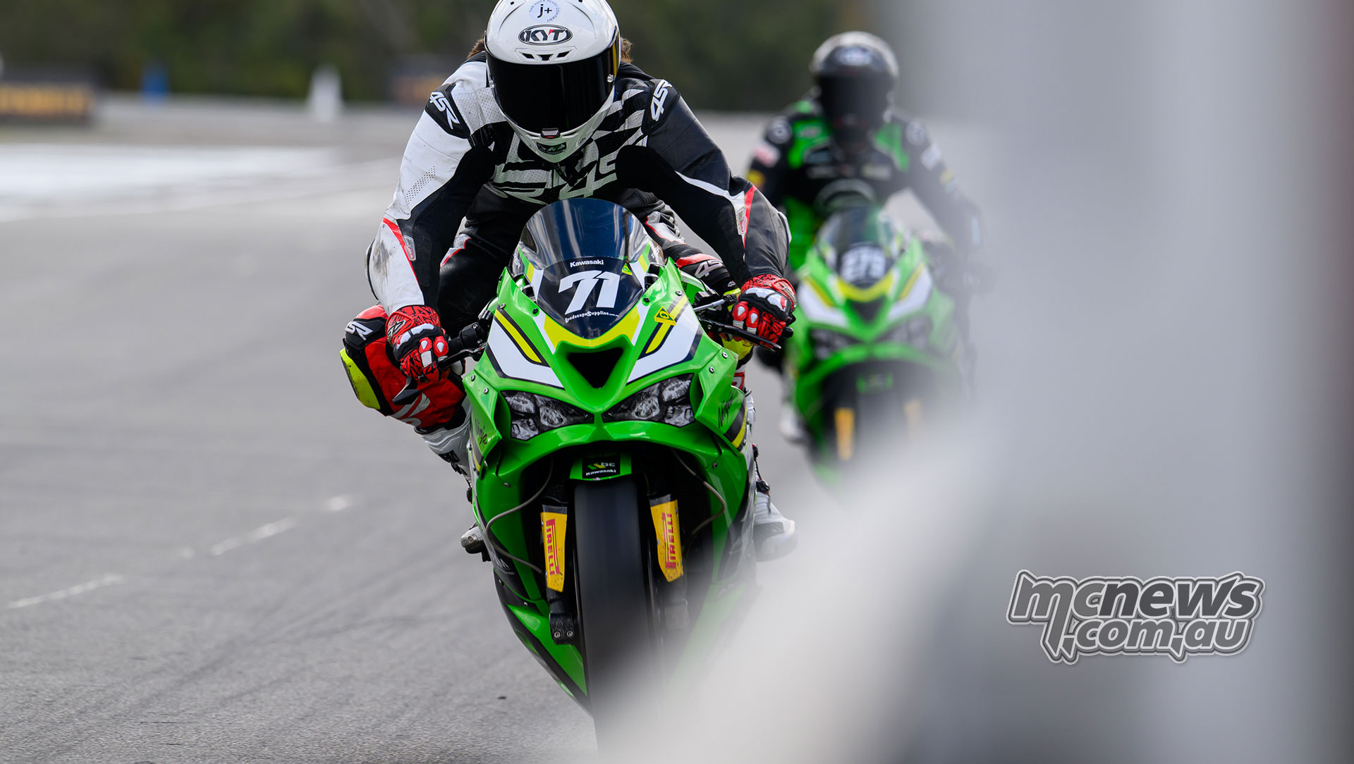 ASBK Morgan Park: Эдвардс выиграл первую гонку Supersport