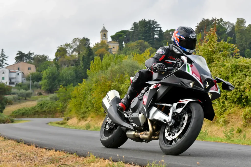 Bimota возвращается к дилерам в США: KB998 Rimini, Tesi H2, 48 фото