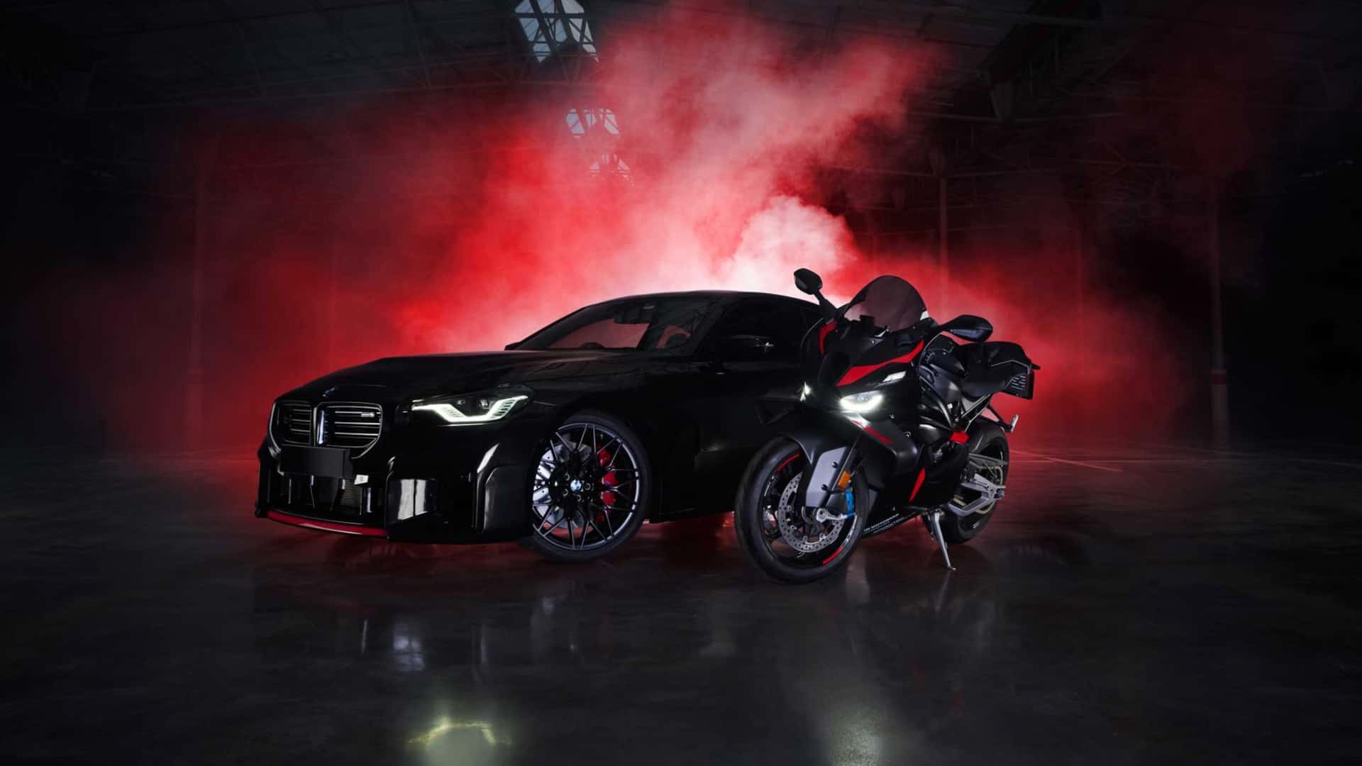 BMW собрала парные M-версии автомобиля и супербайков для Южной Африки