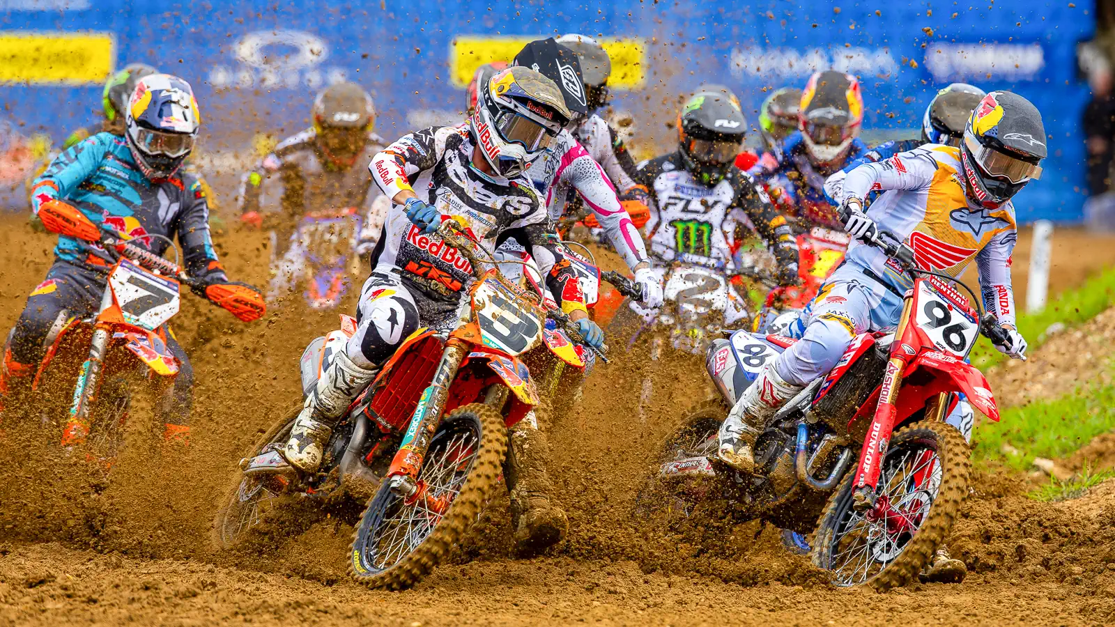 Финал AMA Motocross в Ironman: Лоуренсов разделяет очко