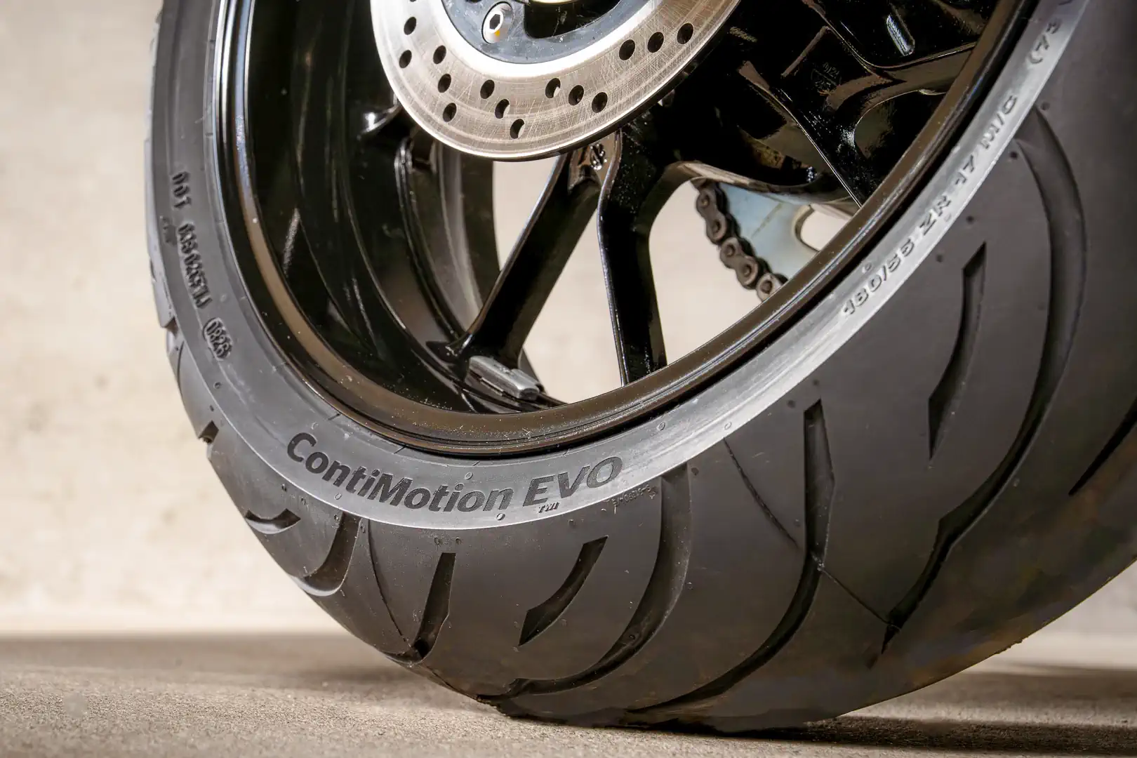 Continental представила ContiMotion Evo для спорт-туринга