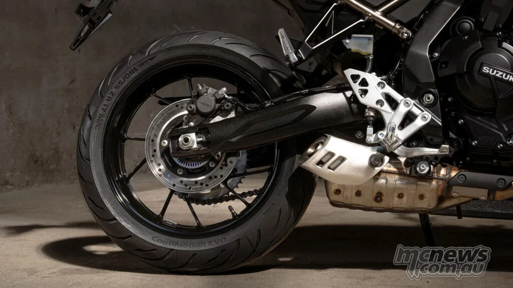 Подпись: ContiMotion EVO сочетает технологии Continental MultiGrip, ZeroDegree и EasyHandling