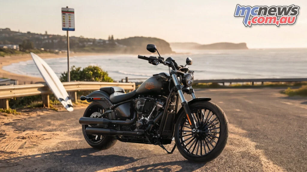 Harley-Davidson Breakout получил черное исполнение