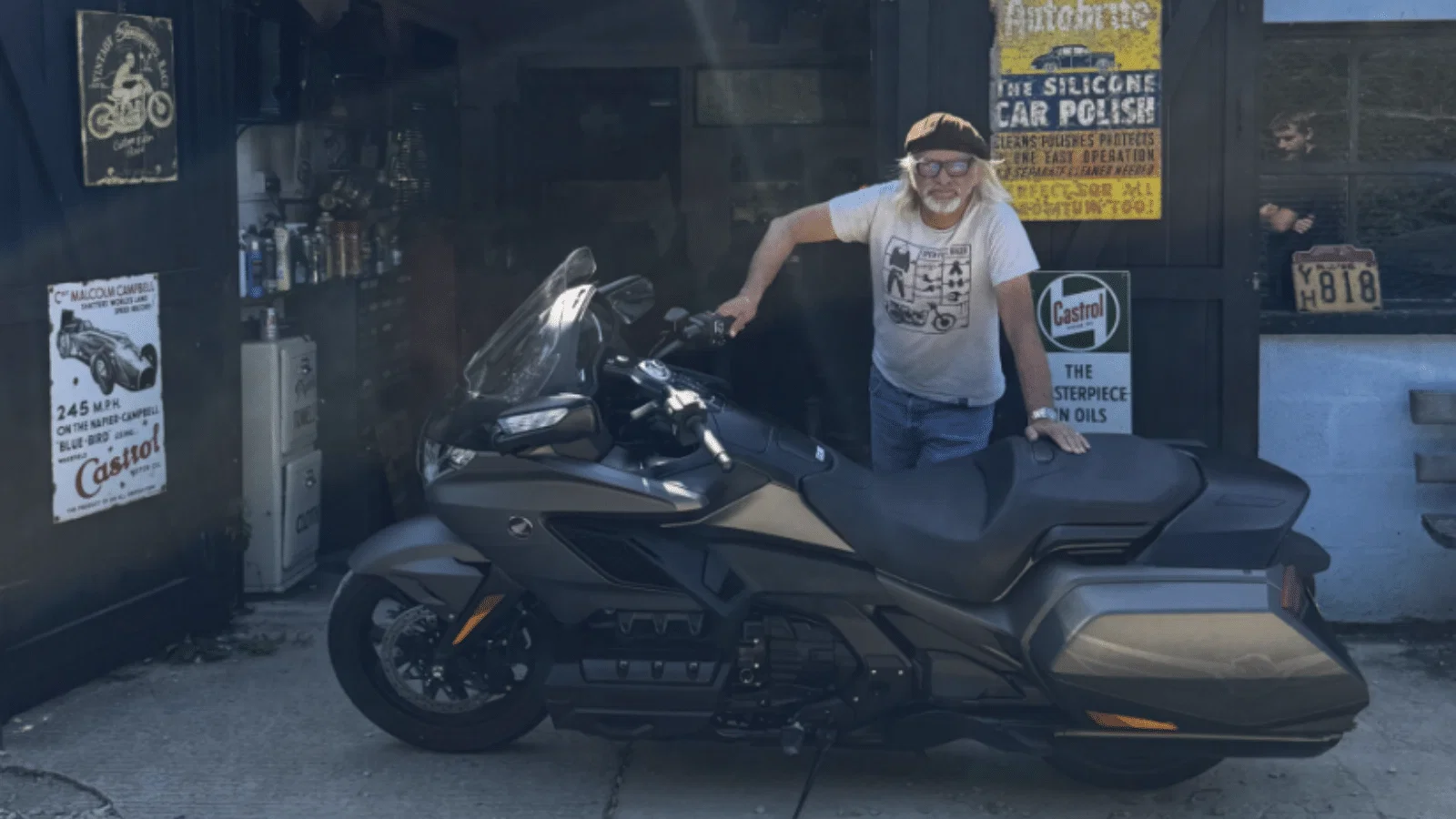 Henry Cole выставил свой Honda GL1800 Gold Wing DCT на продажу