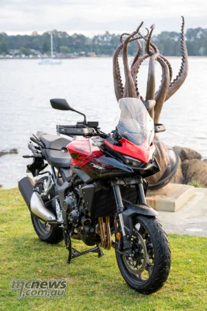 Honda CB1000GT: спорт-турер, который не разучился быть живым — фото 21