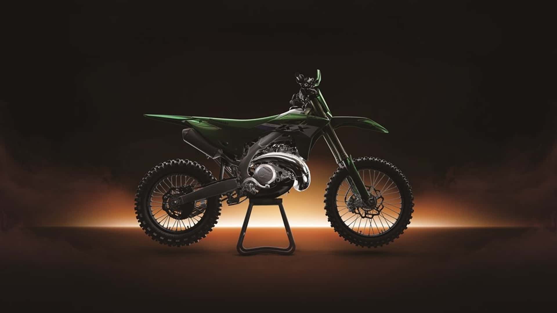 Kawasaki действительно сделала это. Kawasaki возвращает двухтактные мотоциклы с KX327 и KX327X