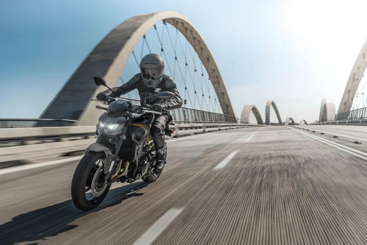 Z900 и Z900 SE: выхлоп Akrapovič в подарок