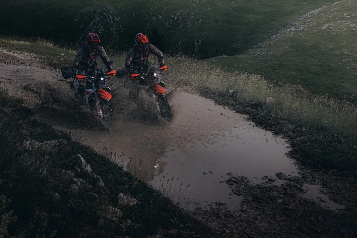 KTM 690 Rally на бездорожье