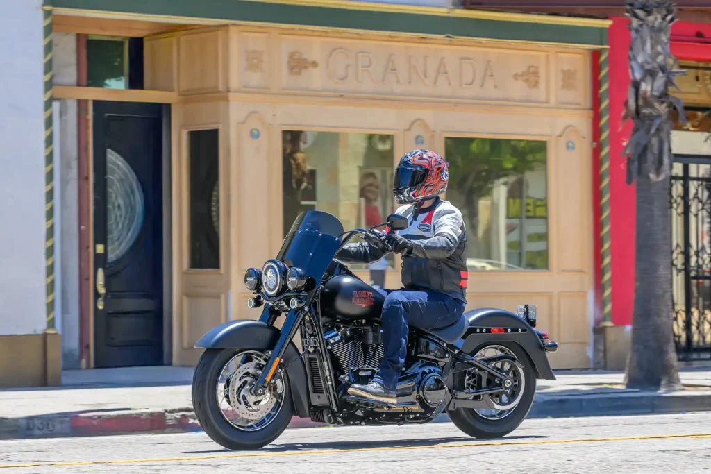 Обзор 2026 Harley-Davidson Deadwood: 13 ключевых фактов — фото 2