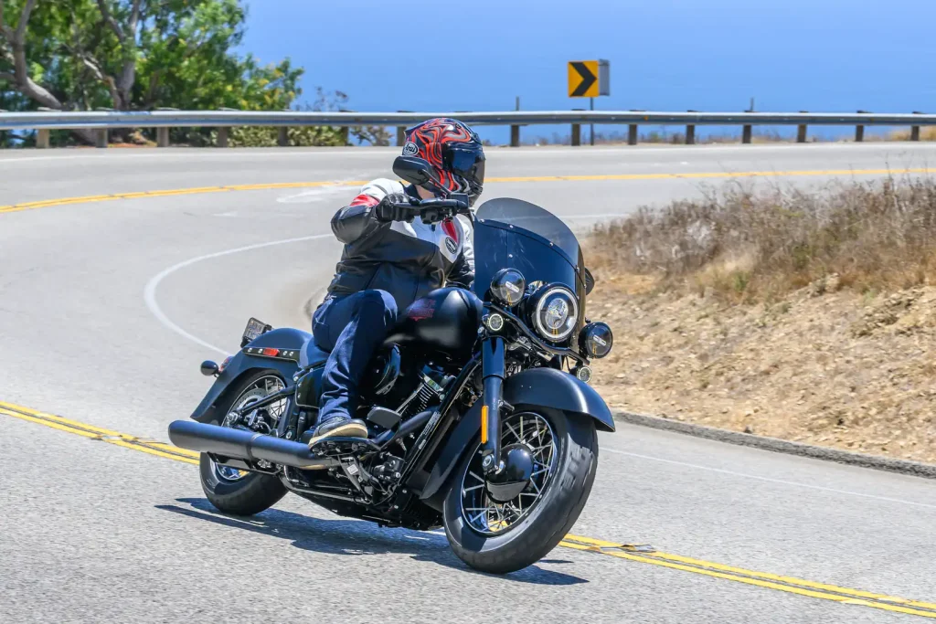 Обзор 2026 Harley-Davidson Deadwood: 13 ключевых фактов — фото 7