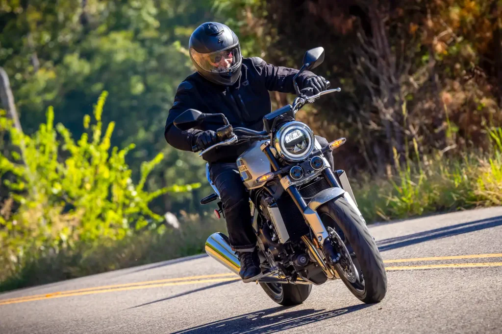 Обзор 2026 Honda CB1000F: 15 фактов о ретро-современном нейкеде