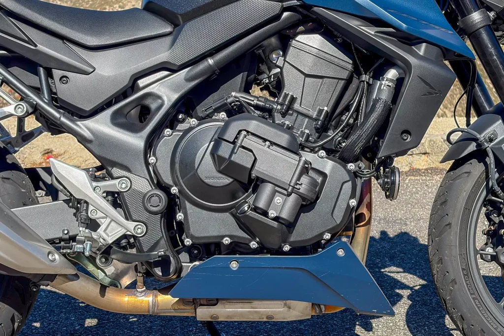Обзор 2026 Honda CB750 Hornet E-Clutch: 16 фактов — фото 3