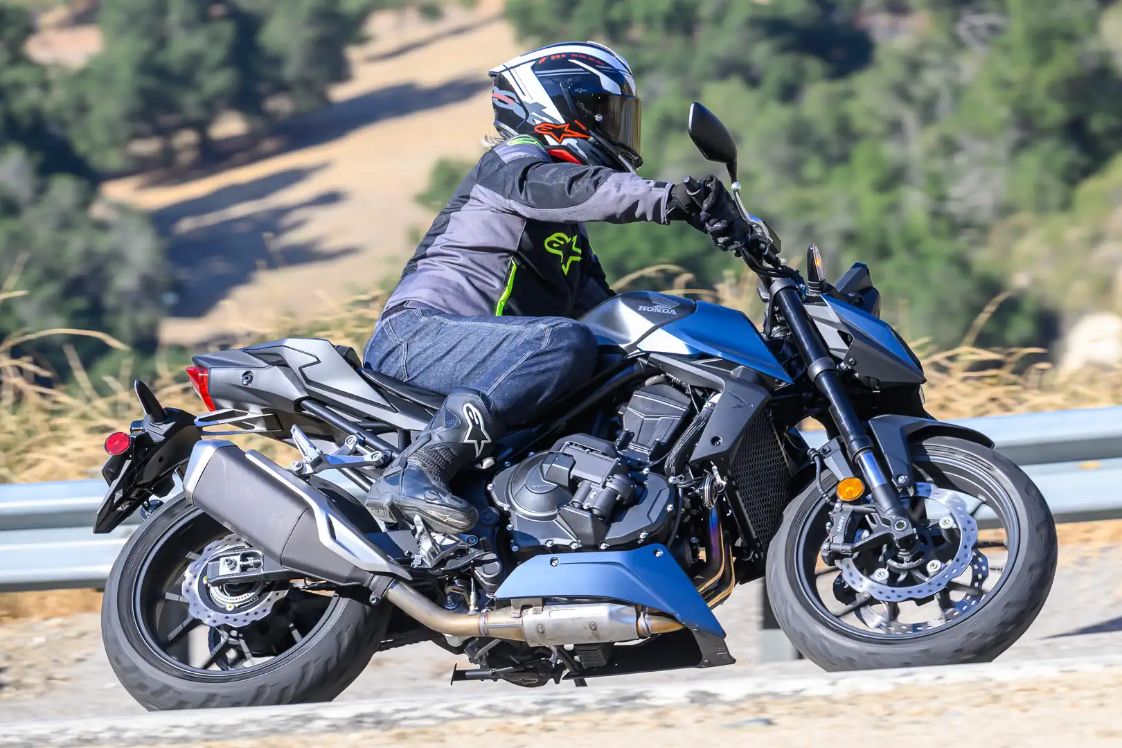 Обзор 2026 Honda CB750 Hornet E-Clutch: 16 фактов