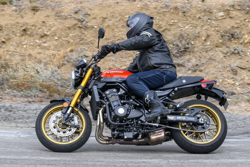 Обзор 2026 Kawasaki Z900RS SE: 18 ключевых фактов, ретро-стиль — фото 6